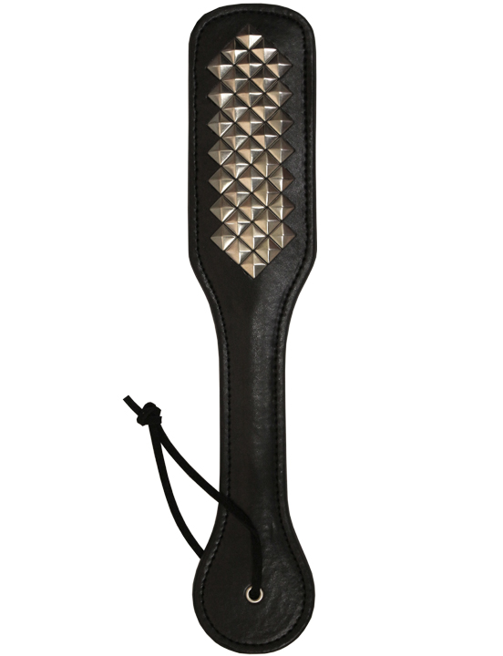 Шлёпалка с металлическими заклёпками, чёрная